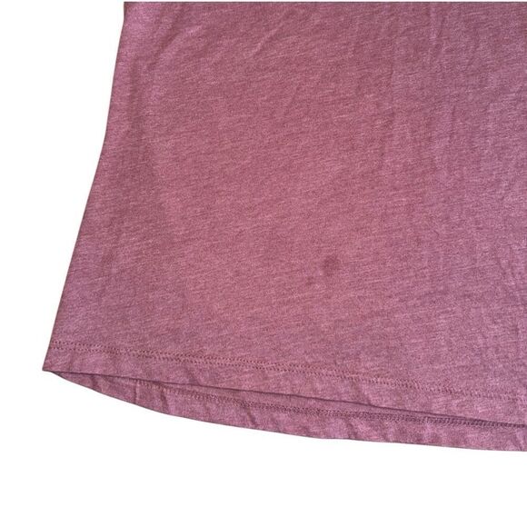 The Salty Dog Cafe Hilton Head Island, SC Graphic Destination V Neck Tee - Small - Picture 5 of 6